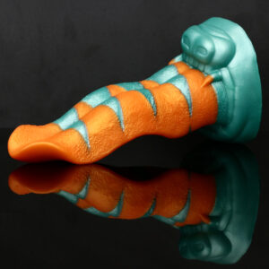 Rainbow Dildo Silicone Dildo with Suction Base, 17.5 cm Total Length, 14 cm Insertable, 5.5 cm Diameter, Rainbow Gradient — KR-B021